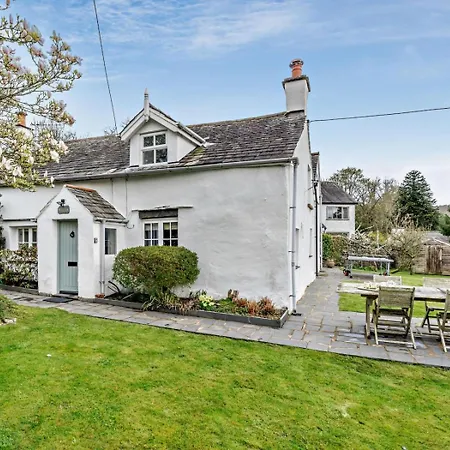 3 Bed In Ulverston 91779 Hébergement de vacances